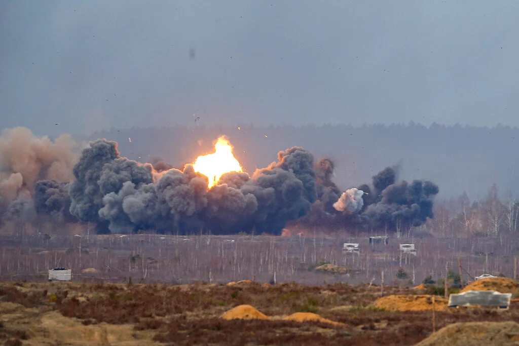 Russia warns of nuclear