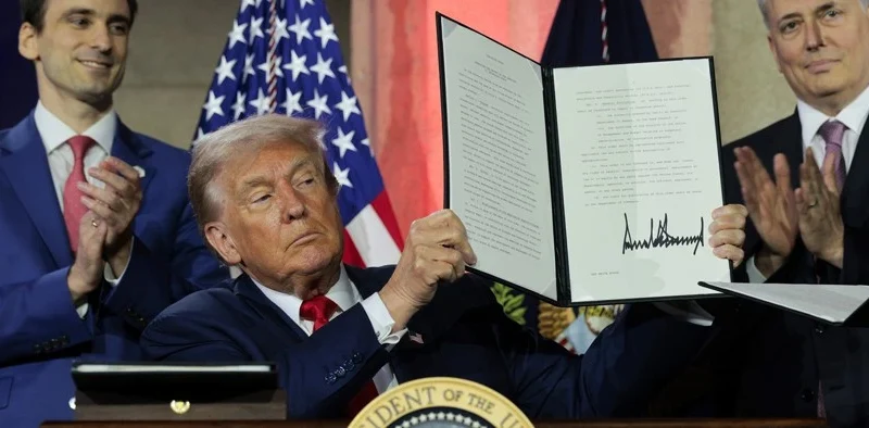 U.S.-president-Donald-Trump-display-signed-order